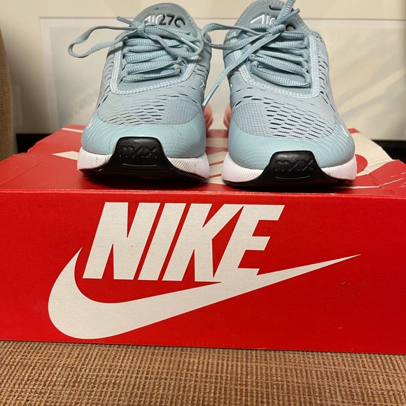 Excellent condition Nike 270s - Picture 2 of 5